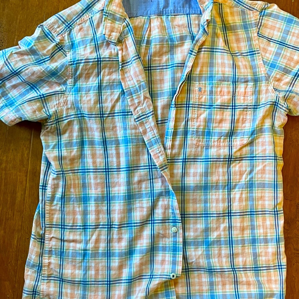 Izod saltwater short sleeve button down LARGE